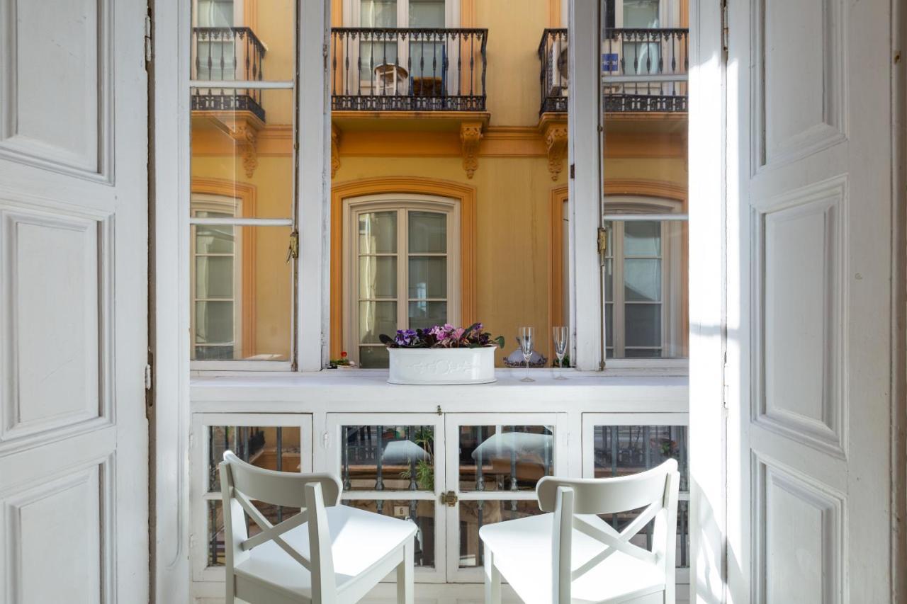 Puerta De Larios: Central Three-Bedroom Apartment With Balconies And Patio Màlaga Exteriér fotografie