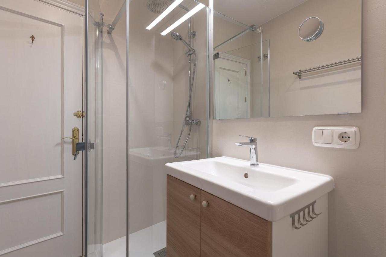 Puerta De Larios: Central Three-Bedroom Apartment With Balconies And Patio Màlaga Exteriér fotografie