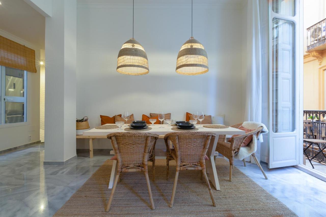 Puerta De Larios: Central Three-Bedroom Apartment With Balconies And Patio Màlaga Exteriér fotografie